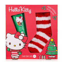 Accentra Hello Kitty Happy Christmas Gift Set for Girls, Beautiful Peppermint Twist Scent, 252 g