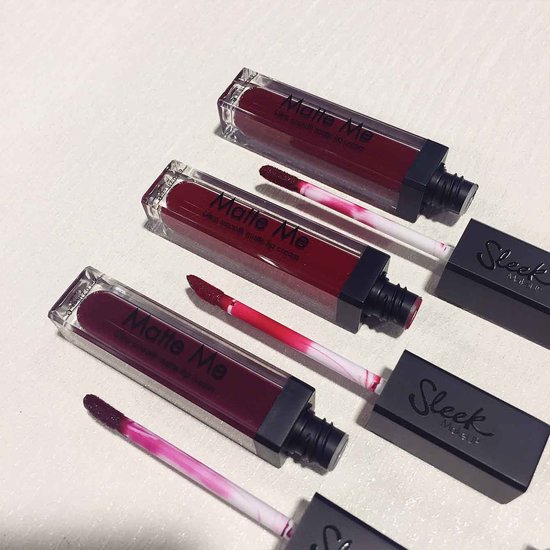 Sleek Matte Me Ultra Smooth Lip Cream Vino Tinto