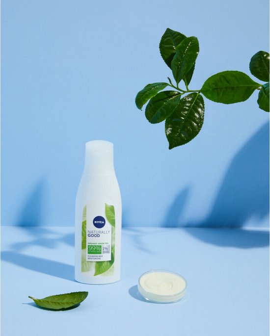 NIVEA Naturally Good Hydraterende Reinigingsmelk - 200 ml